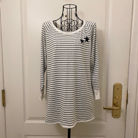 Gap Women Gray and White Stripe 3/4 Sleeves T-Shirt 100% Pima Cotton Size Medium - Picture 1 of 6